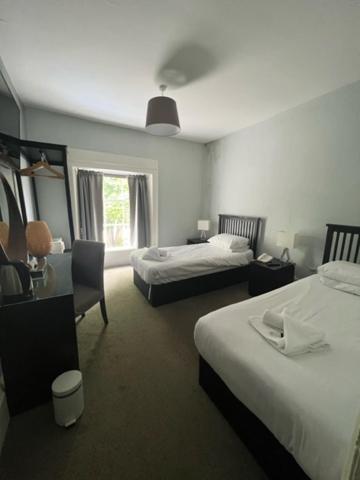 Antrobus Hotel إيمسبوري المظهر الخارجي الصورة