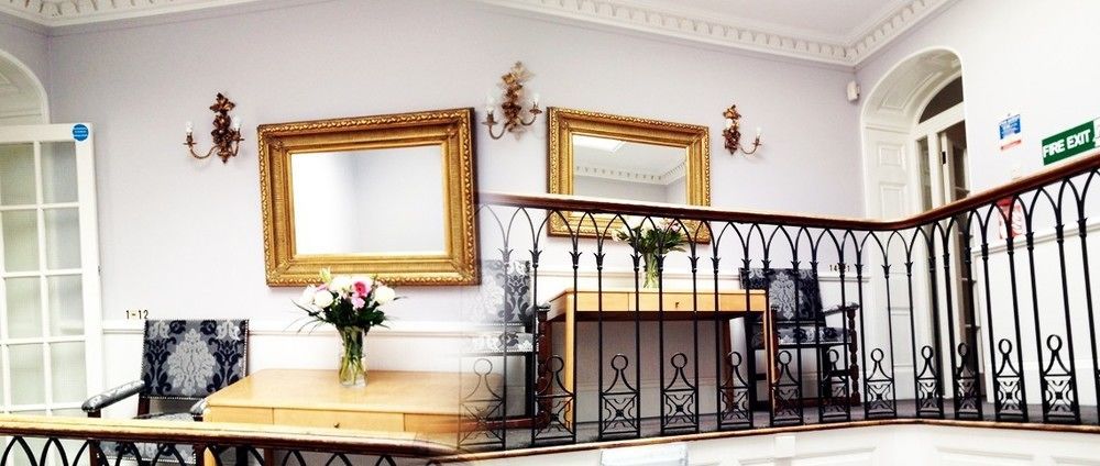 Antrobus Hotel إيمسبوري المظهر الخارجي الصورة